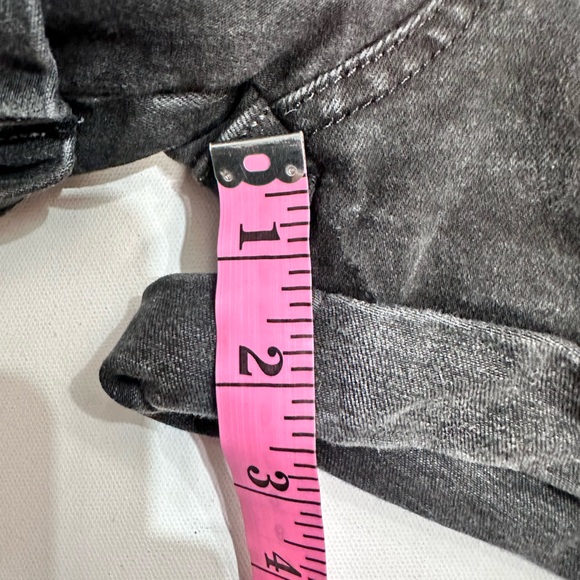 Guess Shorts Women 28 Black Hot Pants Hi Rise Jean Embroidered Roses Dark Wash - Picture 13 of 13